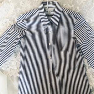 🦋Vintage Blue and White Striped Womens Button Up.